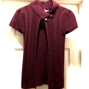 Derek Heart | Wine Short-Sleeve Top Button Closure